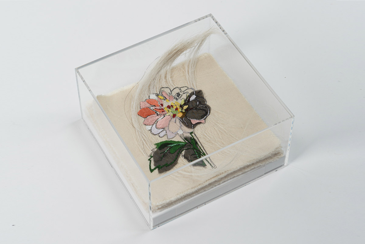Het Borduurburo, Martine van 't Hul, Rouw, Mourning, rouwborduur, borduren, machinaal borduur, embroidery specialist