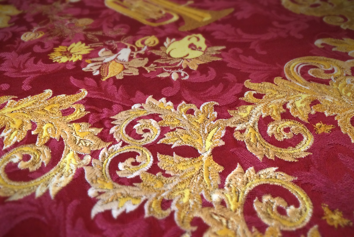 Het Borduurburo, Martine van 't Hul, Rouw, Mourning, rouwborduur, borduren, machinaal borduur, embroidery specialist